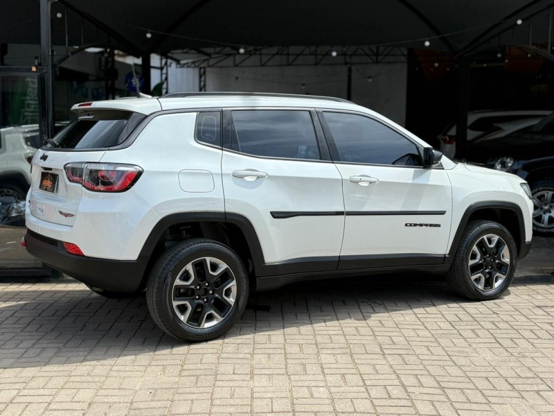 COMPASS 2.0 16V DIESEL TRAILHAWK 4X4 AUTOMÁTICO - 2017 - LAGOA VERMELHA