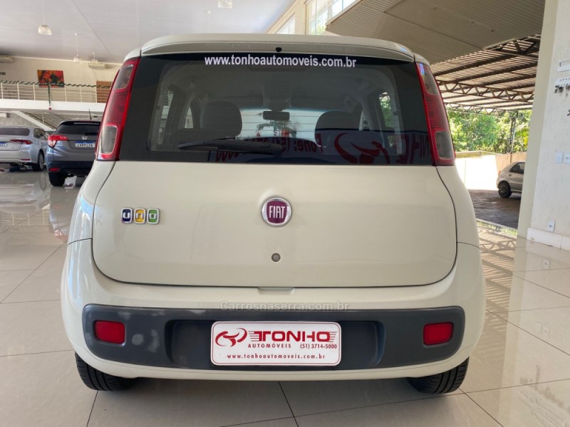 UNO 1.0 EVO VIVACE 8V FLEX 4P MANUAL - 2014 - LAJEADO