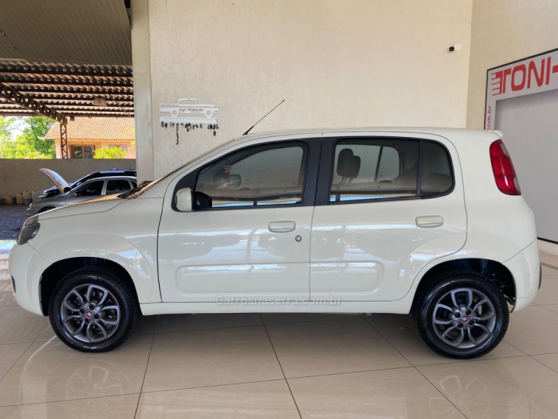 UNO 1.0 EVO VIVACE 8V FLEX 4P MANUAL - 2014 - LAJEADO