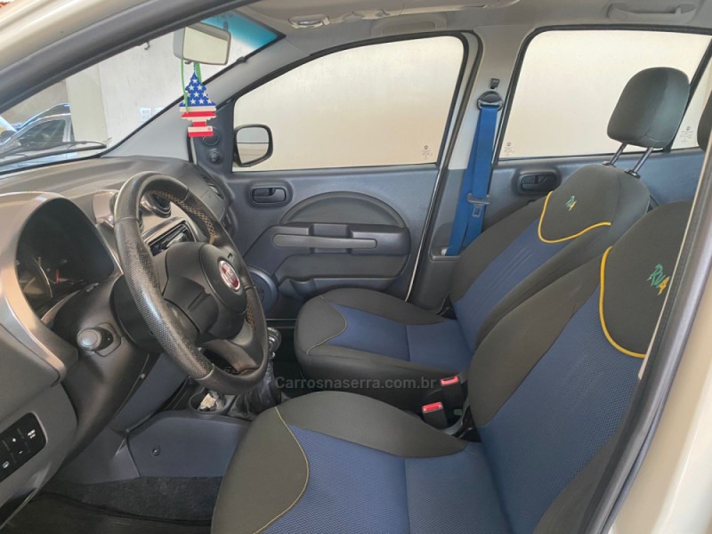 UNO 1.0 EVO VIVACE 8V FLEX 4P MANUAL - 2014 - LAJEADO