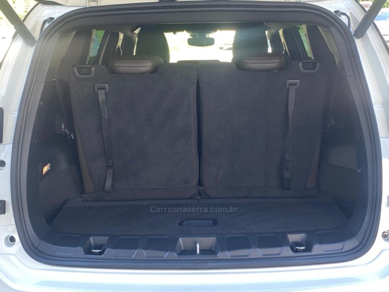 COMMANDER 1.3 OVERLAND T270 16V 4X2 TURBO FLEX 4P AUTOMÁTICO - 2023 - BENTO GONçALVES