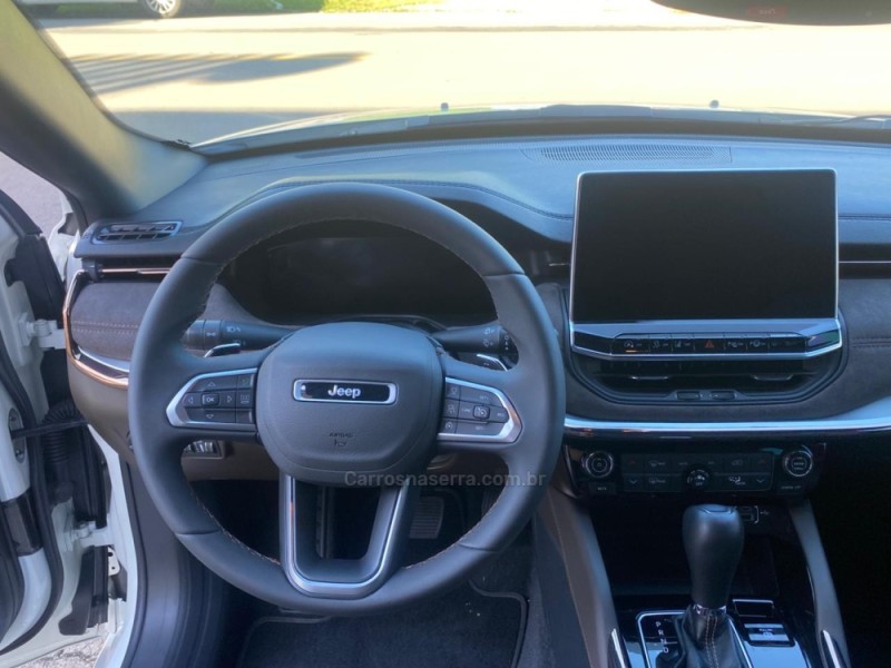 COMMANDER 1.3 OVERLAND T270 16V 4X2 TURBO FLEX 4P AUTOMÁTICO - 2023 - BENTO GONçALVES