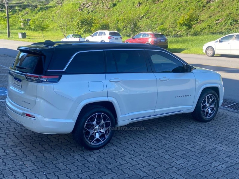 COMMANDER 1.3 OVERLAND T270 16V 4X2 TURBO FLEX 4P AUTOMÁTICO - 2023 - BENTO GONçALVES