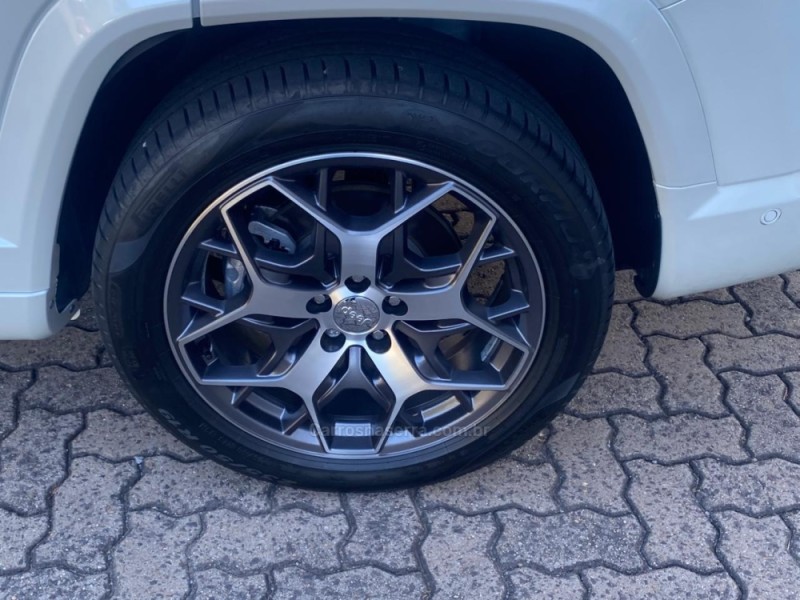 COMMANDER 1.3 OVERLAND T270 16V 4X2 TURBO FLEX 4P AUTOMÁTICO - 2023 - BENTO GONçALVES