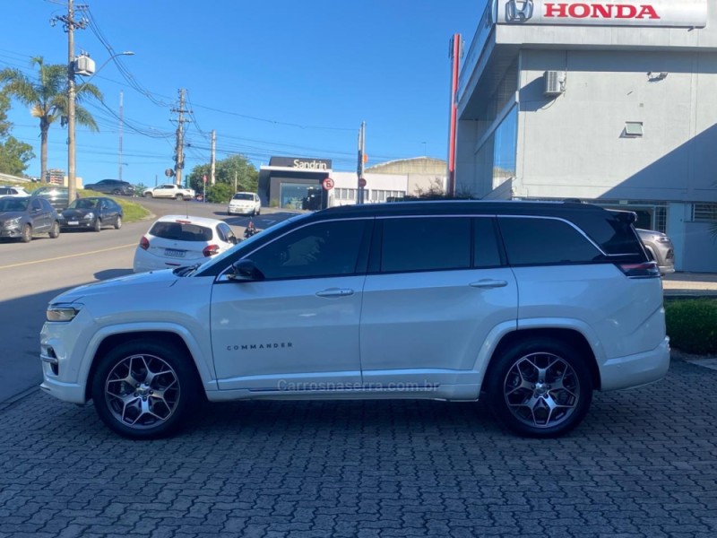 COMMANDER 1.3 OVERLAND T270 16V 4X2 TURBO FLEX 4P AUTOMÁTICO - 2023 - BENTO GONçALVES