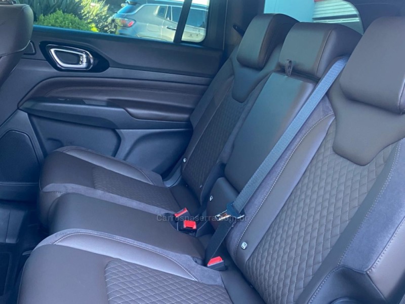 COMMANDER 1.3 OVERLAND T270 16V 4X2 TURBO FLEX 4P AUTOMÁTICO - 2023 - BENTO GONçALVES