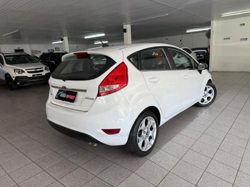 FIESTA 1.6 SE HATCH 16V FLEX 4P MANUAL - 2013 - NOVO HAMBURGO