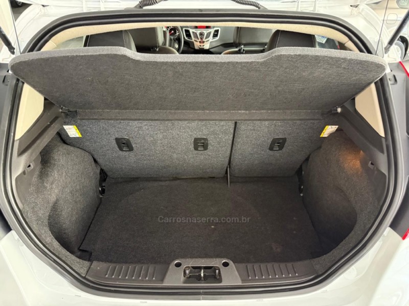 FIESTA 1.6 SE HATCH 16V FLEX 4P MANUAL - 2013 - NOVO HAMBURGO
