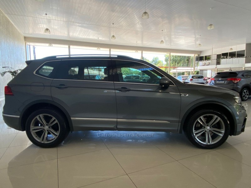 TIGUAN 2.0 ALLSPACE R-LINE 300 TSI GASOLINA 4P AUTOMÁTICO - 2019 - LAJEADO