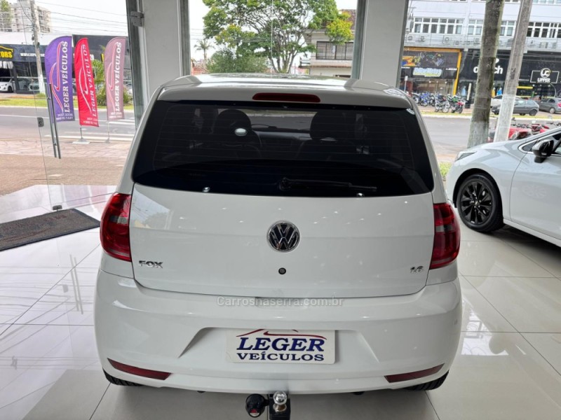 FOX 1.6 MI 8V FLEX 4P MANUAL - 2014 - SãO LEOPOLDO