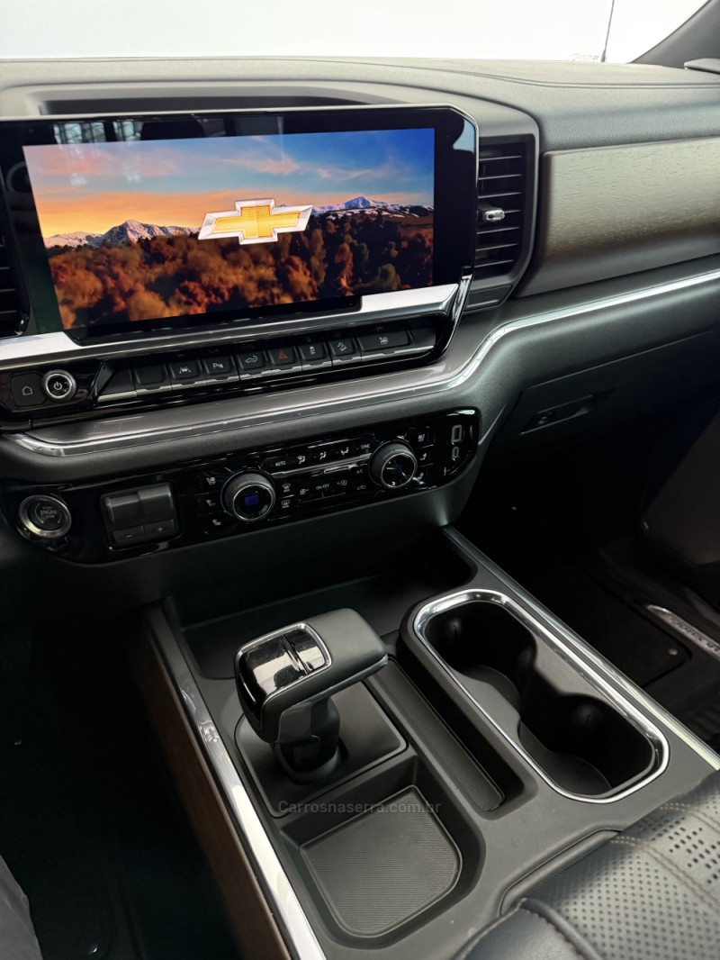 SILVERADO 5.3 1500 HIGH 4X4 COUNTRY GASOLINA 4X4 AUTOMÁTICO - 2024 - BENTO GONçALVES