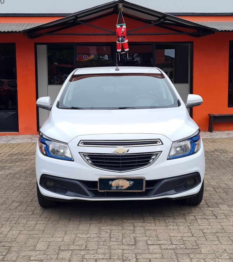 ONIX 1.4 MPFI LT 8V FLEX 4P MANUAL - 2015 - CANELA