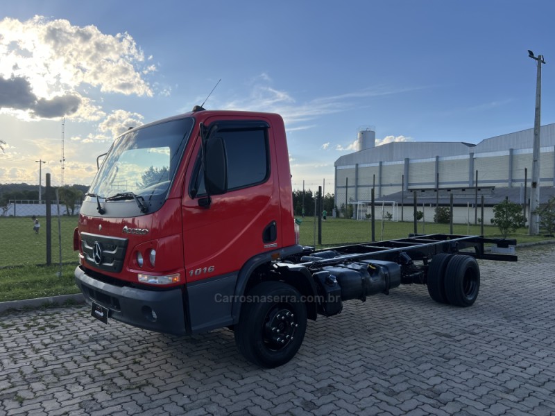 ACCELO 1016 3 EIXOS - 2012 - ANTôNIO PRADO