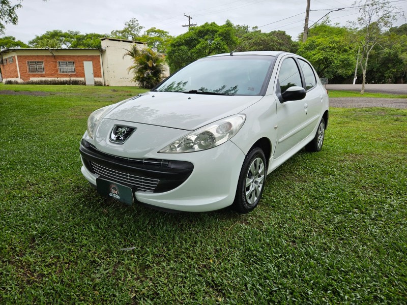 207 1.4 XR 8V FLEX 4P MANUAL - 2011 - VENâNCIO AIRES