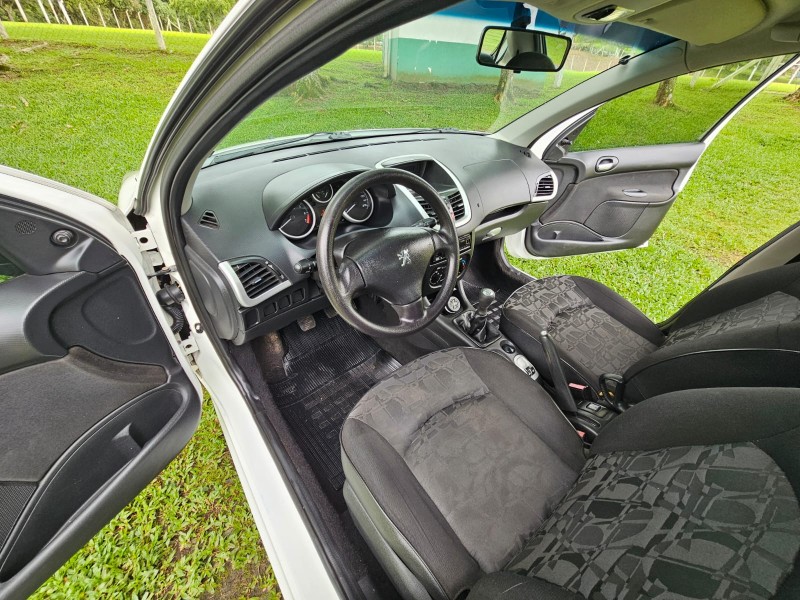 207 1.4 XR 8V FLEX 4P MANUAL - 2011 - VENâNCIO AIRES