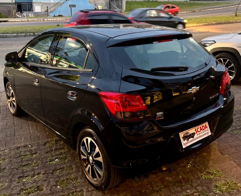 ONIX 1.4 MPFI LTZ 8V FLEX 4P AUTOMÁTICO - 2014 - CAXIAS DO SUL