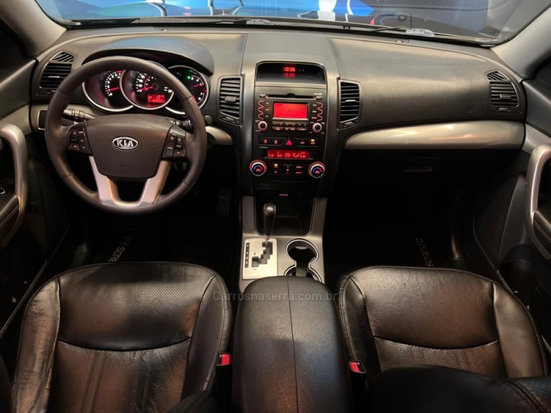 SORENTO 2.4 EX 4X2 16V GASOLINA 4P AUTOMÁTICO - 2012 - NOVO HAMBURGO