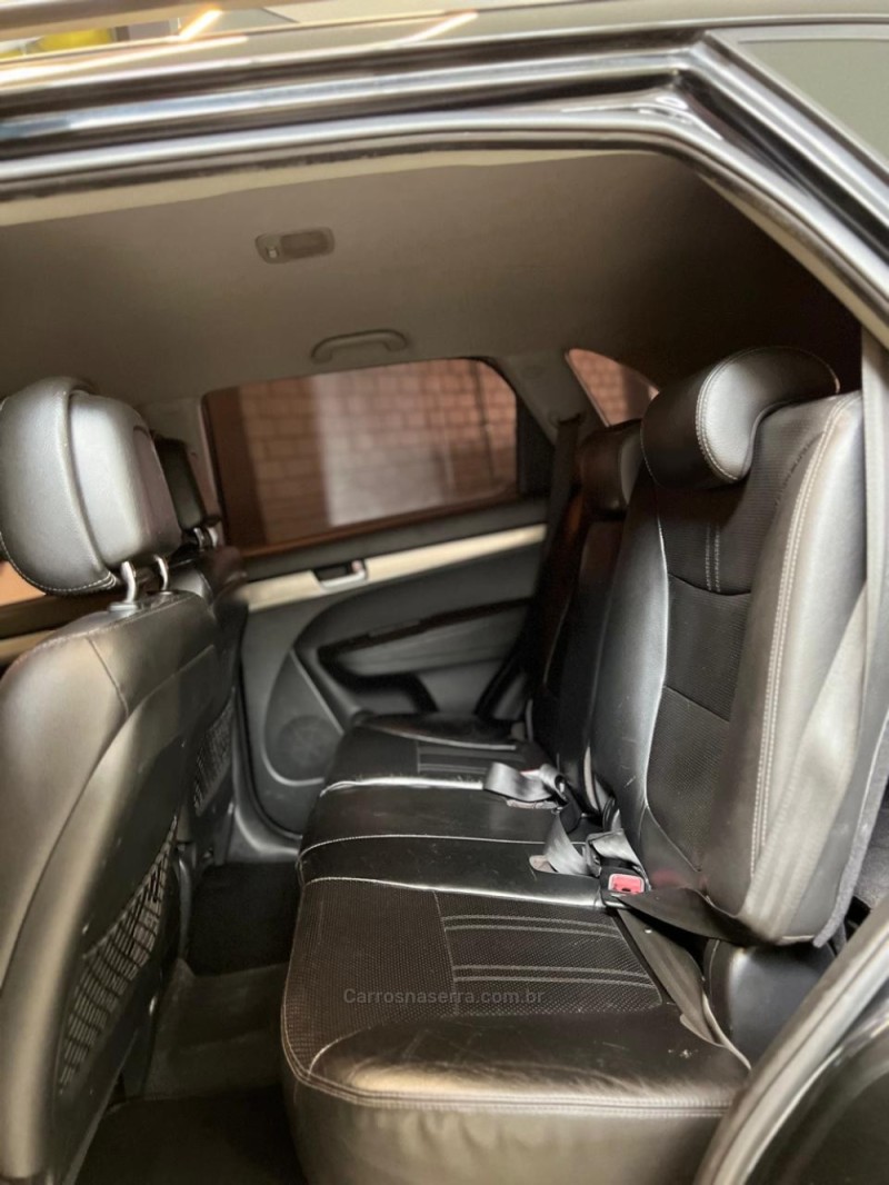 SORENTO 2.4 EX 4X2 16V GASOLINA 4P AUTOMÁTICO - 2012 - NOVO HAMBURGO