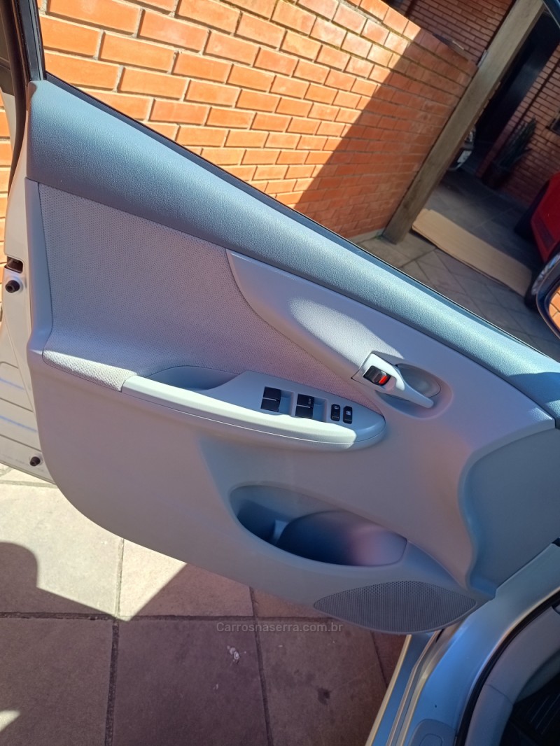 COROLLA 1.8 XLI 16V FLEX 4P AUTOMÁTICO - 2010 - CAXIAS DO SUL