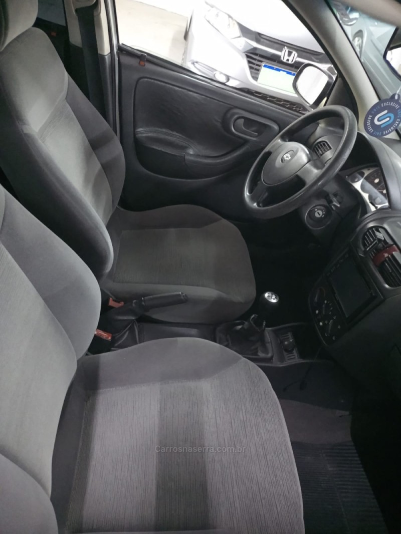 CORSA 1.8 MPFI SEDAN 8V FLEX 4P MANUAL - 2004 - BENTO GONçALVES