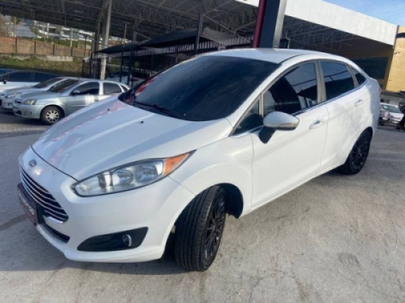 FIESTA 1.6 TITANIUM SEDAN 16V FLEX 4P AUTOMÁTICO - 2015 - CAXIAS DO SUL