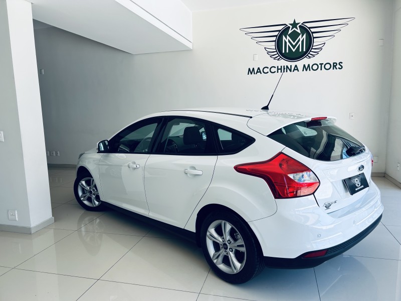 FOCUS 1.6 SE HATCH 16V FLEX 4P AUTOMÁTICO - 2015 - CAXIAS DO SUL