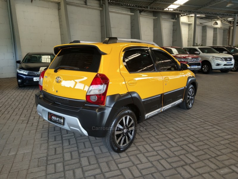 ETIOS CROSS 1.5 16V FLEX 4P MANUAL - 2014 - CAXIAS DO SUL