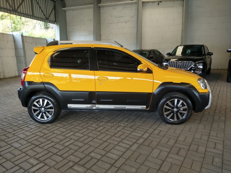 ETIOS CROSS 1.5 16V FLEX 4P MANUAL - 2014 - CAXIAS DO SUL