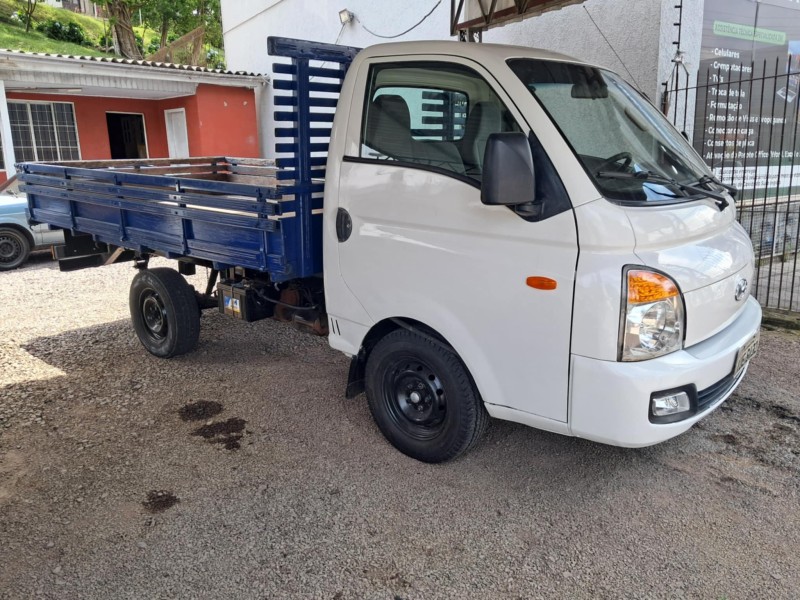 hr 2.5 longo com cacamba 4x2 16v 130cv turbo intercooler diesel 2p manual 2013 caxias do sul