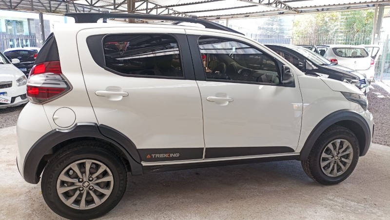 MOBI 1.0 TREKKING 8V FLEX 4P MANUAL - 2022 - CAXIAS DO SUL