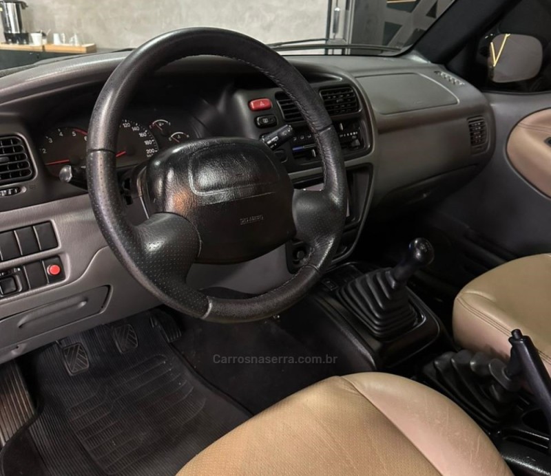 TRACKER 2.0 4X4 8V TURBO INTERCOOLER DIESEL 4P MANUAL - 2004 - ENCANTADO