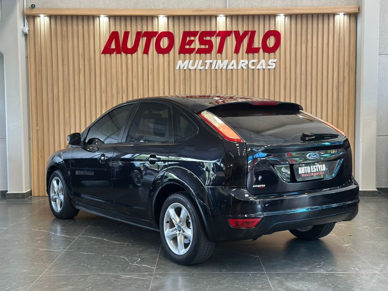 FOCUS 1.6 GLX 16V FLEX 4P MANUAL - 2012 - ESTâNCIA VELHA