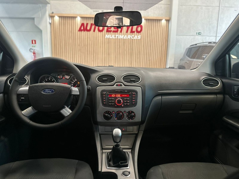 FOCUS 1.6 GLX 16V FLEX 4P MANUAL - 2012 - ESTâNCIA VELHA