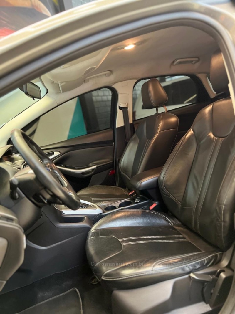 FOCUS 2.0 S SEDAN 16V FLEX 4P AUTOMÁTICO - 2015 - NOVO HAMBURGO