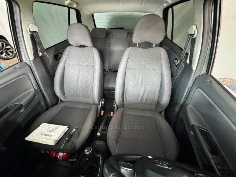 FOX 1.6 MI HIGHLINE 8V FLEX 4P MANUAL - 2014 - NOVA PRATA