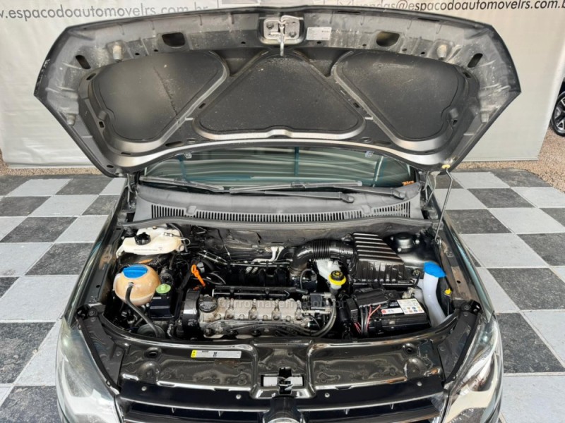 FOX 1.6 MI HIGHLINE 8V FLEX 4P MANUAL - 2014 - NOVA PRATA