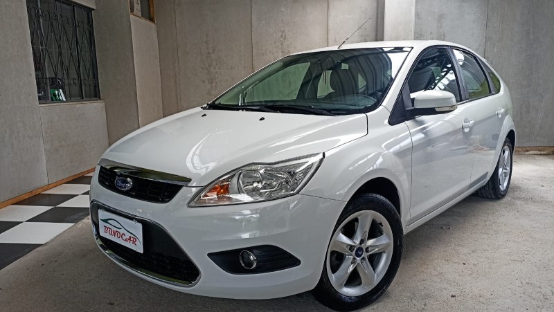 focus 2.0 ha 16v flex 4p automatico 2013 caxias do sul