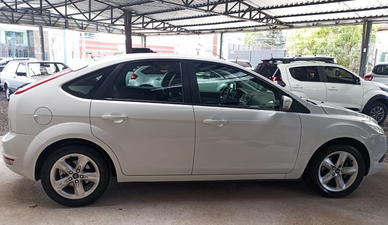 FOCUS 2.0 HA 16V FLEX 4P AUTOMÁTICO - 2013 - CAXIAS DO SUL