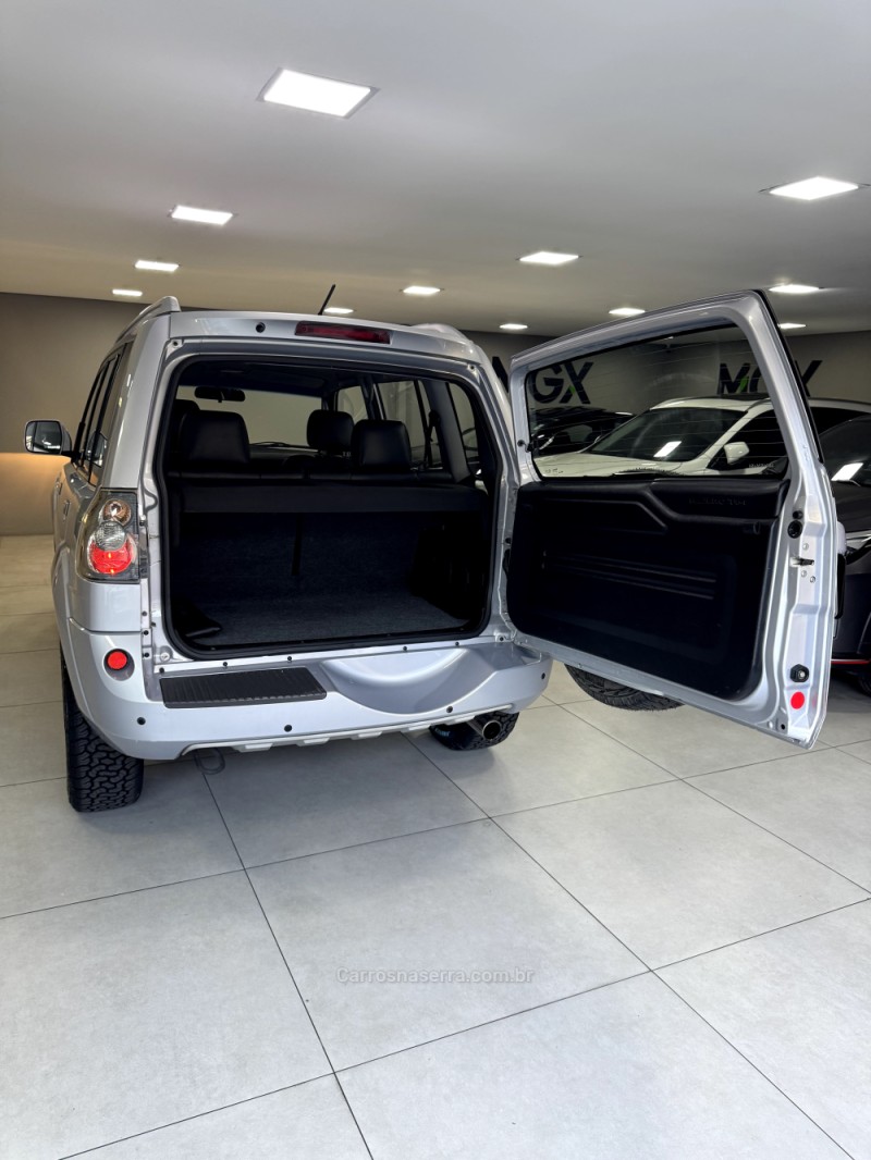 PAJERO TR4 2.0 4X4 16V 140CV FLEX 4P AUTOMÁTICO - 2011 - PORTO ALEGRE