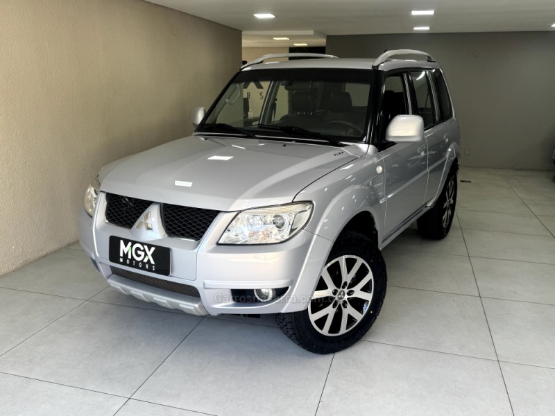 pajero tr4 2.0 4x4 16v 140cv flex 4p automatico 2011 porto alegre
