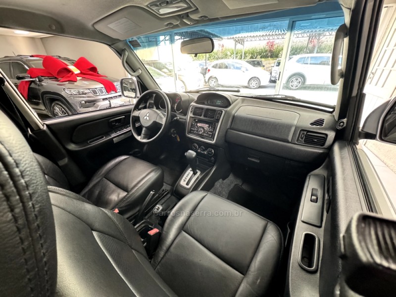 PAJERO TR4 2.0 4X4 16V 140CV FLEX 4P AUTOMÁTICO - 2011 - PORTO ALEGRE