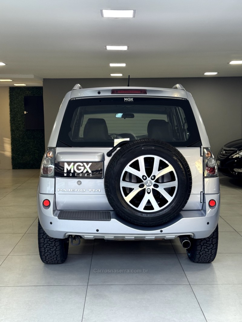 PAJERO TR4 2.0 4X4 16V 140CV FLEX 4P AUTOMÁTICO - 2011 - PORTO ALEGRE