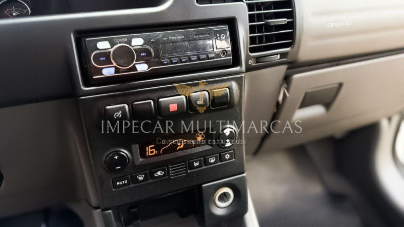 ZAFIRA 2.0 MPFI EXPRESSION 8V FLEX 4P AUTOMÁTICO - 2011 - NOVO HAMBURGO