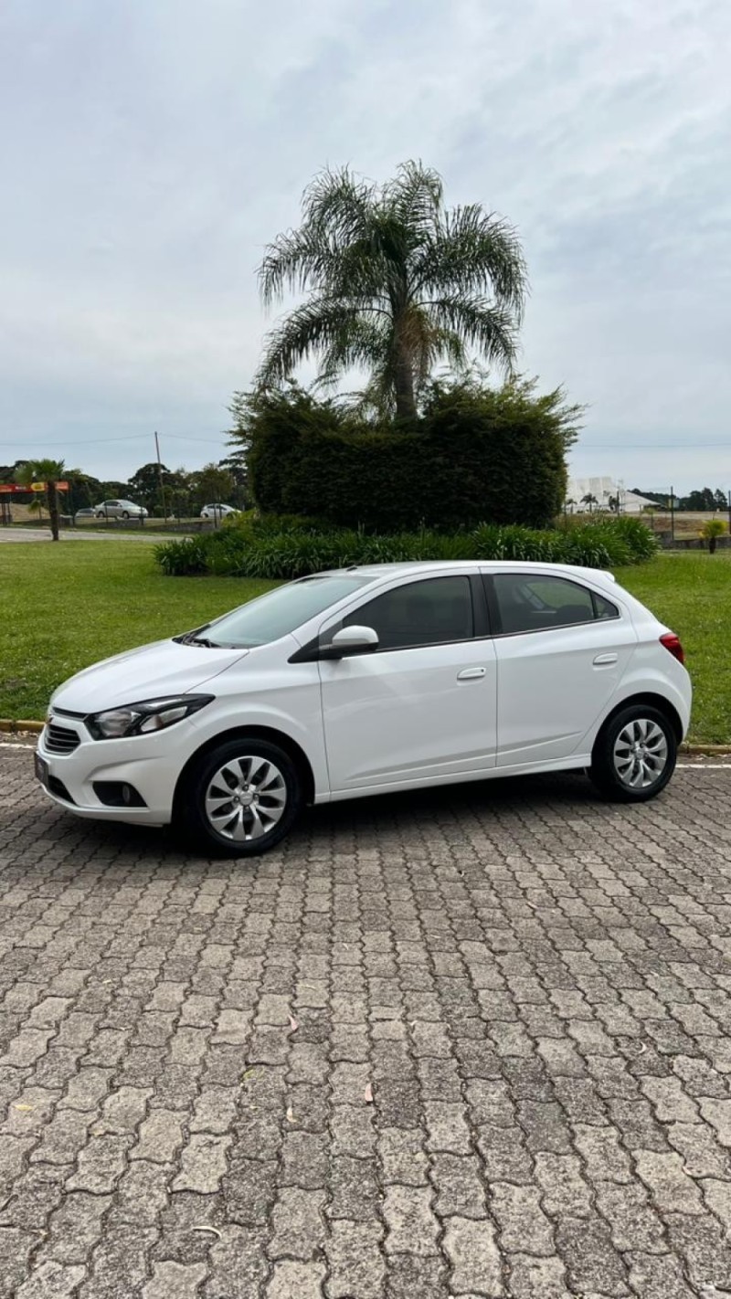 ONIX 1.4 MPFI LT 8V FLEX 4P MANUAL - 2018 - CAXIAS DO SUL
