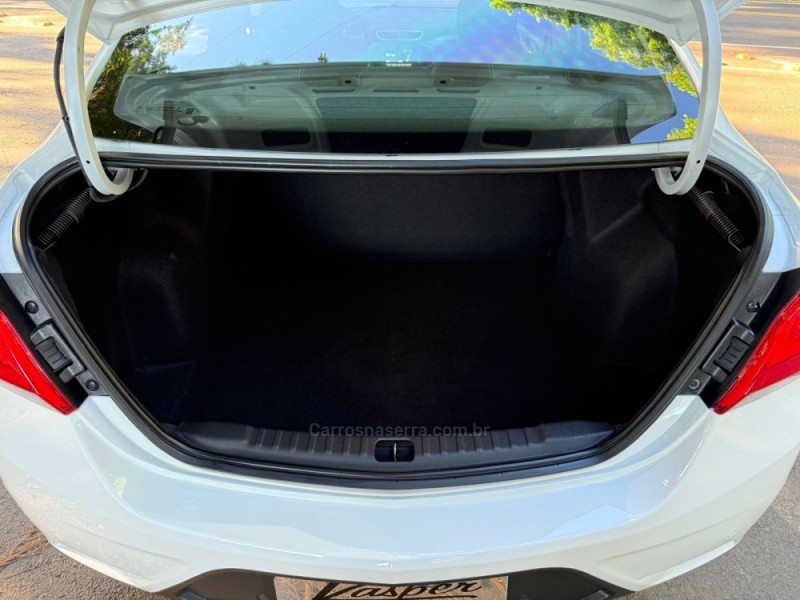 PRISMA 1.4 MPFI LT 8V FLEX 4P MANUAL - 2019 - DOIS IRMãOS