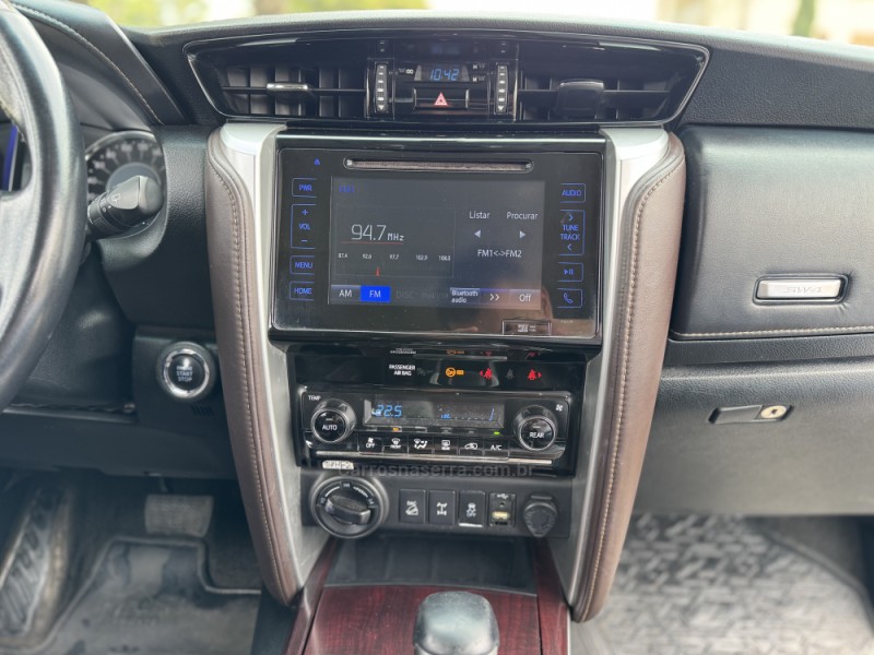 HILUX SW4 2.8 SRX 4X4 7 LUGARES 16V TURBO INTERCOOLER DIESEL 4P AUTOMÁTICO - 2016 - CASCA