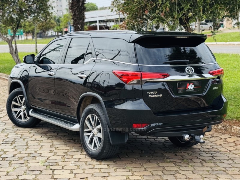 HILUX SW4 2.8 SRX 4X4 7 LUGARES 16V TURBO INTERCOOLER DIESEL 4P AUTOMÁTICO - 2016 - CASCA