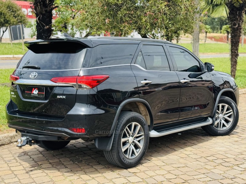 HILUX SW4 2.8 SRX 4X4 7 LUGARES 16V TURBO INTERCOOLER DIESEL 4P AUTOMÁTICO - 2016 - CASCA