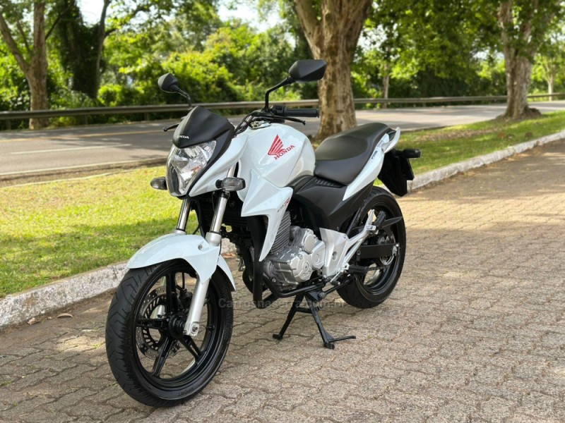 CB 300R  - 2014 - DOIS IRMãOS
