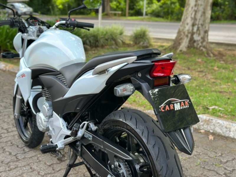 CB 300R  - 2014 - DOIS IRMãOS